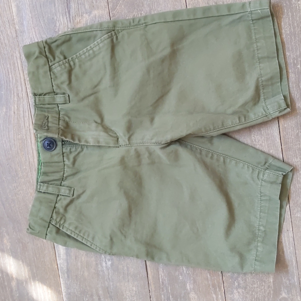 Size 3-4 H&M green adjustable waist cotton pocketed shorts